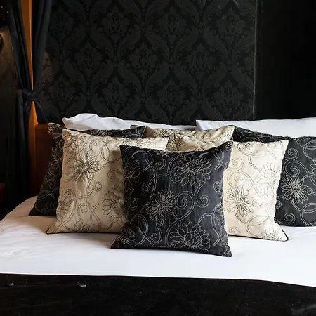 Thomas James Hotel-3